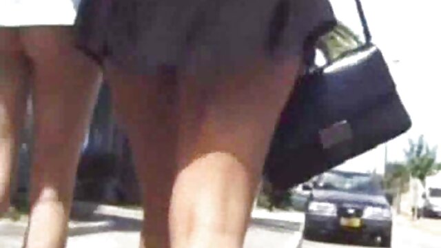 HD :  Девојка аматерка во секси долна облека се заебава дома Порно филмови 