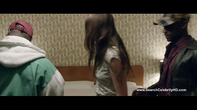 HD :  Убавите младенчиња бринети добиваат удирање во жешка тројка Порно филмови 